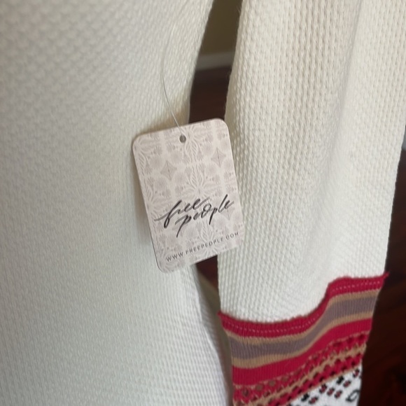 NWT - Free People Mikah Layering Cuff Ivory Long sleeve V-Neck, Size S - Picture 8 of 8